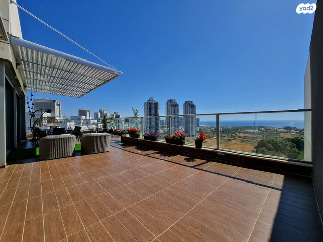 גג/ פנטהאוז, נתניה