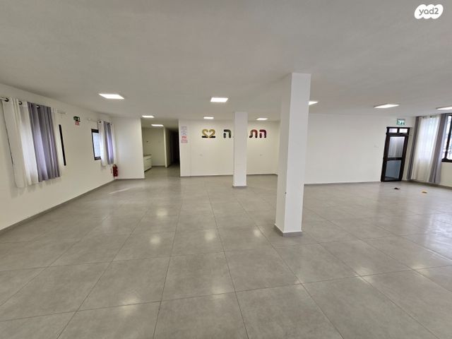 משרדים, מגדל העמק