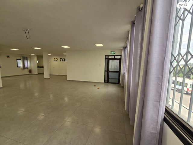 משרדים, מגדל העמק