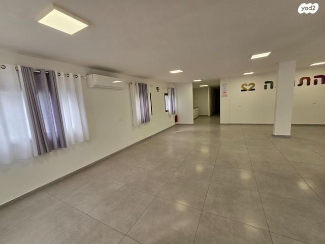 משרדים, מגדל העמק