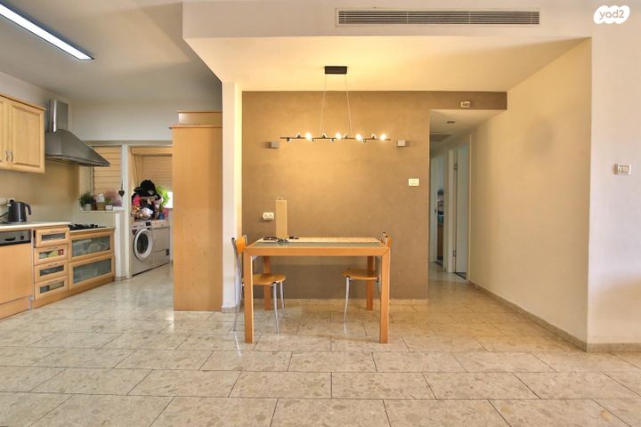 דירה, מנחם שניאורסון, נווה גנים, קרית מוצקין