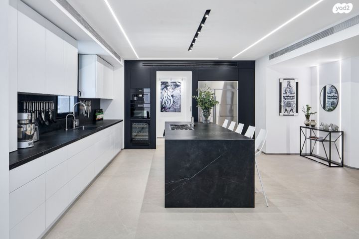 ניסים אלוני 