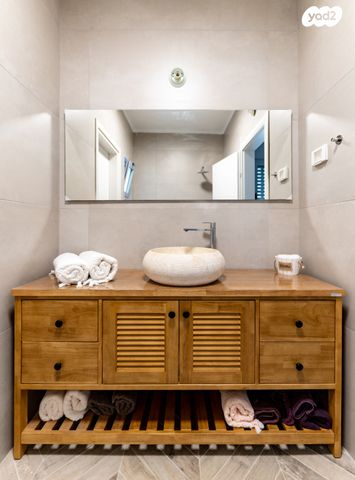 דירה, מצדה, מעלות תרשיחא