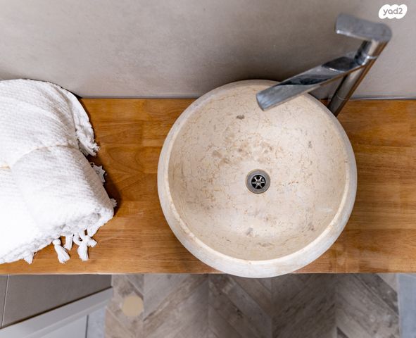 דירה, מצדה, מעלות תרשיחא