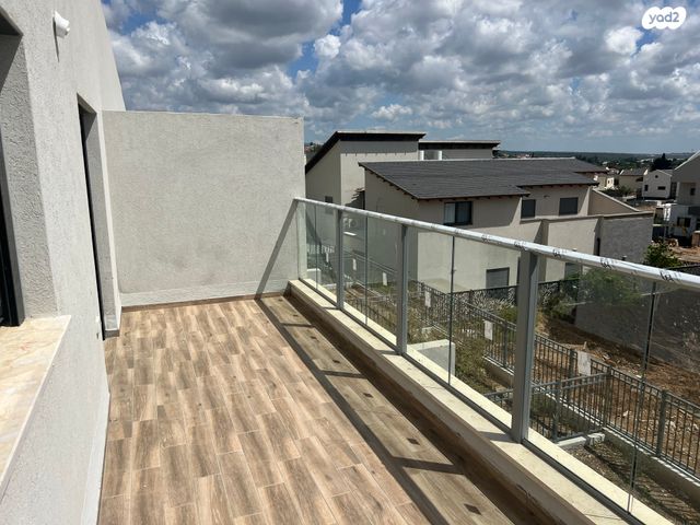 בית פרטי/ קוטג', עץ המשאלות, שלומי