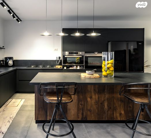 דירה, מצדה, מעלות תרשיחא