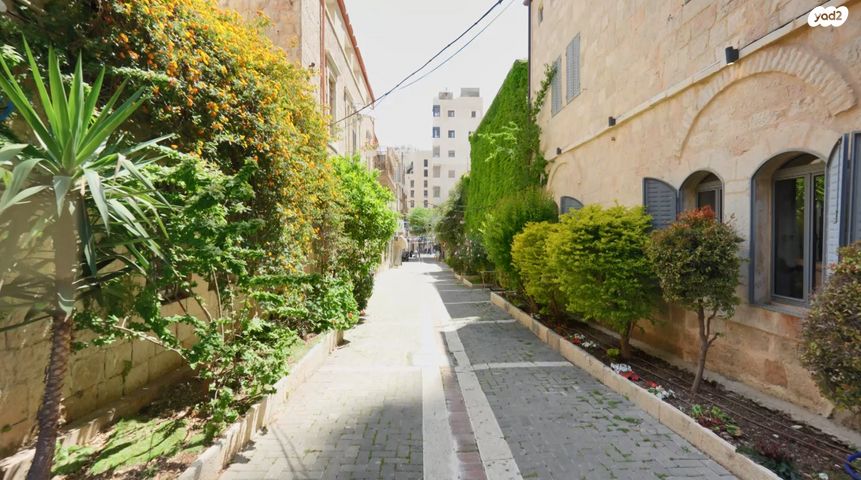 דירה, עזרת ישראל, ירושלים