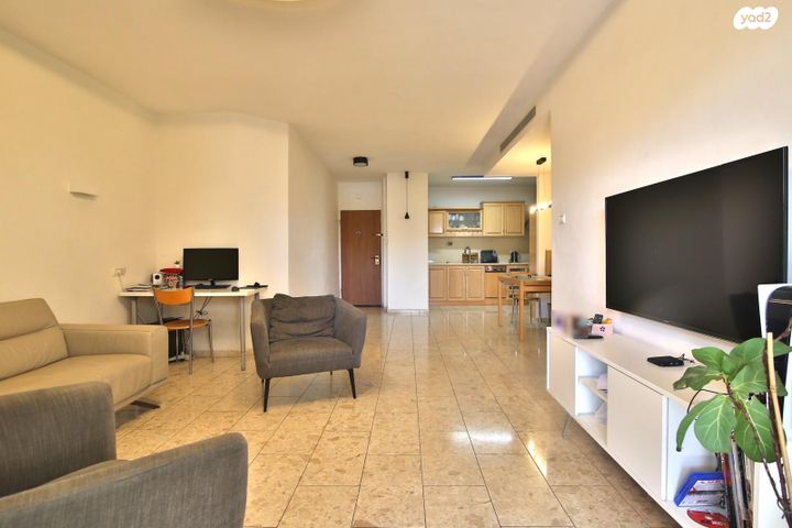 דירה, מנחם שניאורסון, נווה גנים, קרית מוצקין