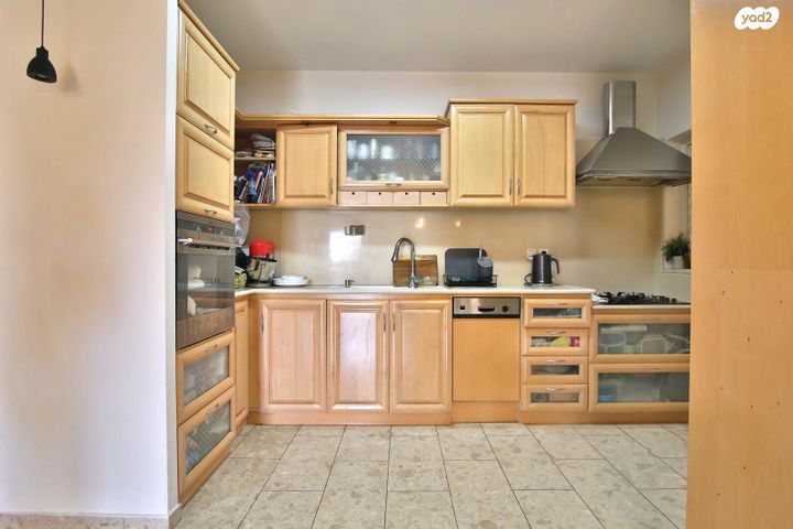 דירה, מנחם שניאורסון, נווה גנים, קרית מוצקין