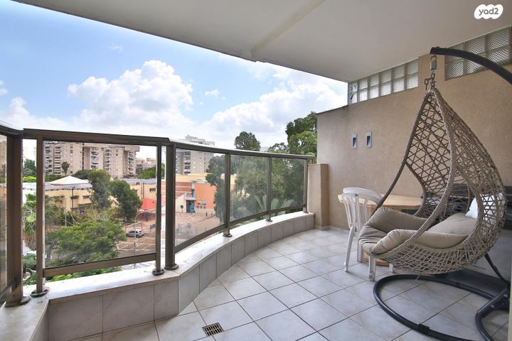 דירה, מנחם שניאורסון, נווה גנים, קרית מוצקין