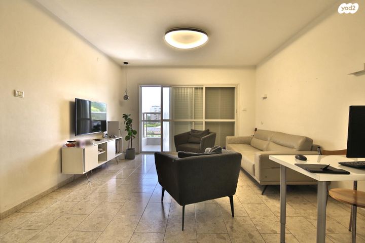 דירה, מנחם שניאורסון, נווה גנים, קרית מוצקין