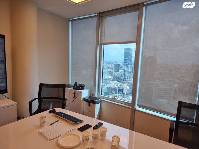 משרדים, דרך מנחם בגין 52, תל אביב יפו