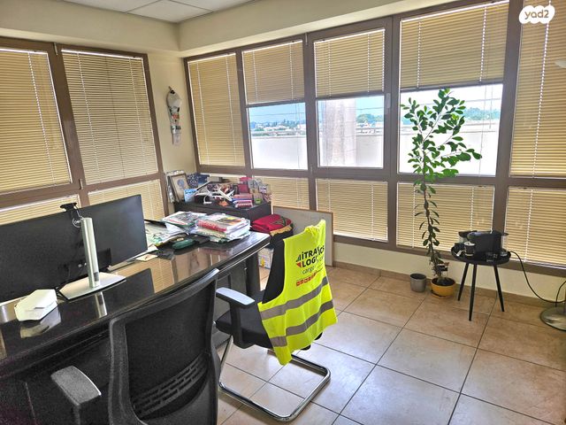 משרדים, לוד