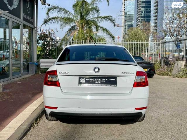 סקודה אוקטביה