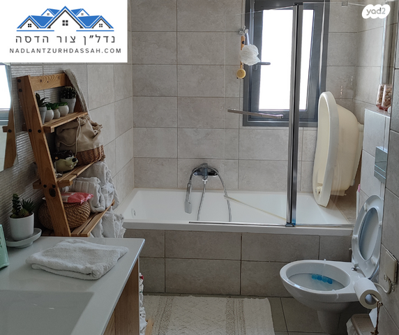 גג/ פנטהאוז, צור הדסה