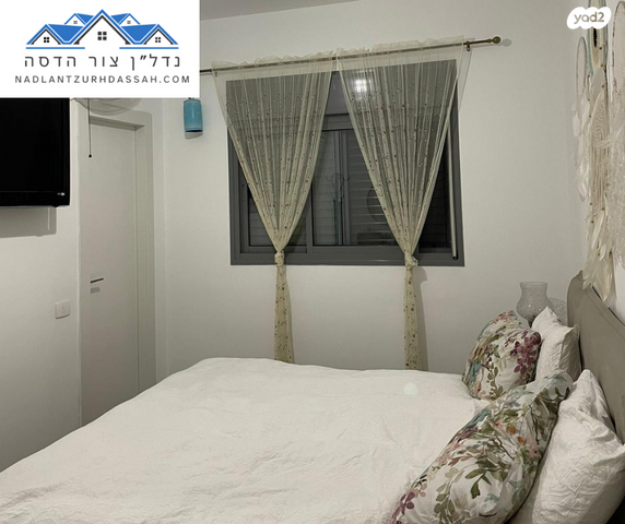 גג/ פנטהאוז, צור הדסה