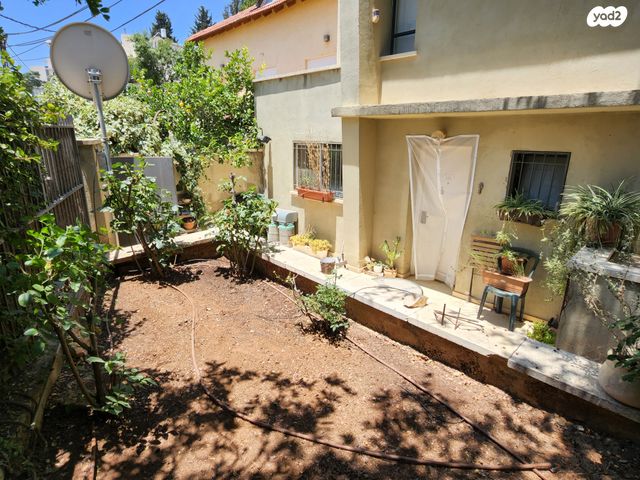 דו משפחתי, אהרון רבינוביץ', קרית היובל, ירושלים