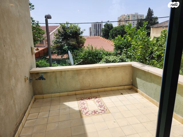 דו משפחתי, אהרון רבינוביץ', קרית היובל, ירושלים