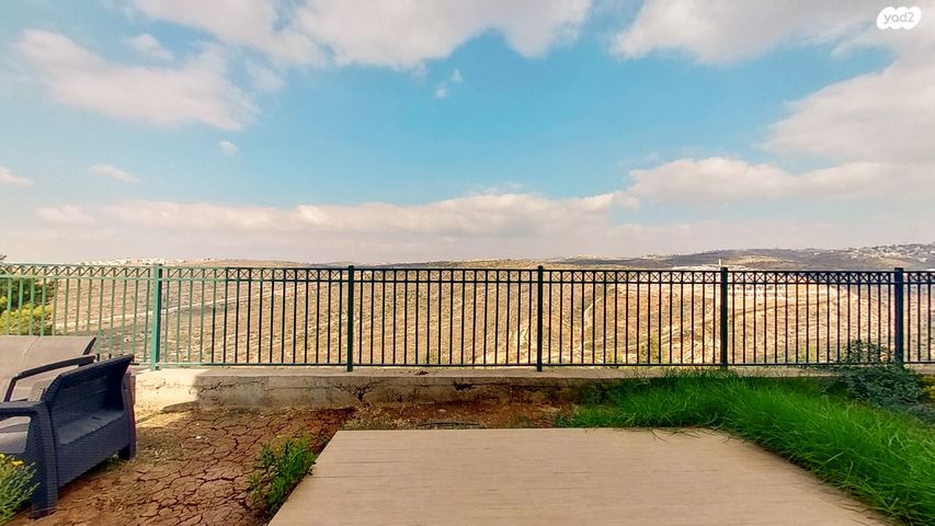 דו משפחתי, נריה, טלמון