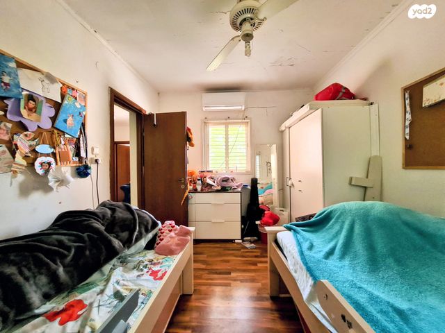 דו משפחתי, ארבל, אלפי מנשה