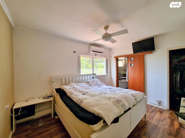 דו משפחתי, ארבל, אלפי מנשה