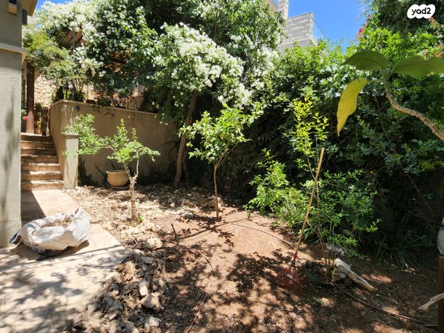 דו משפחתי, אהרון רבינוביץ', קרית היובל, ירושלים