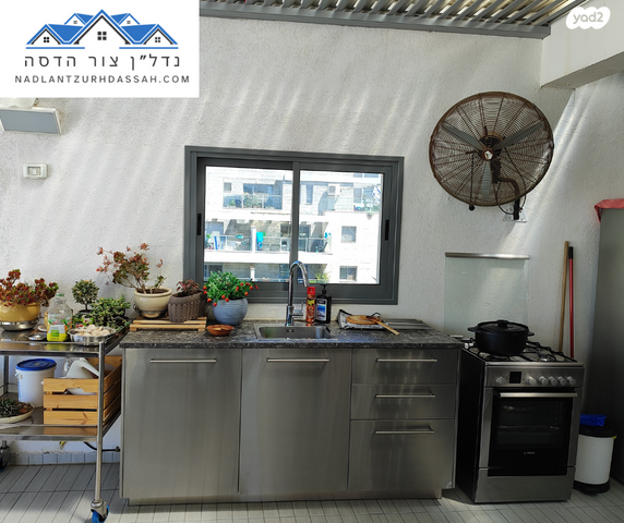 גג/ פנטהאוז, צור הדסה