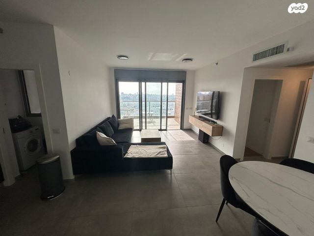 דירה, אבן עזרא, הרצליה