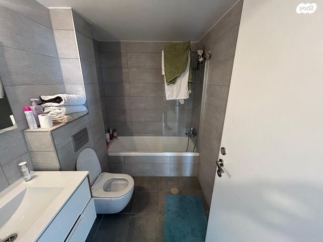 דירה, אבן עזרא, הרצליה