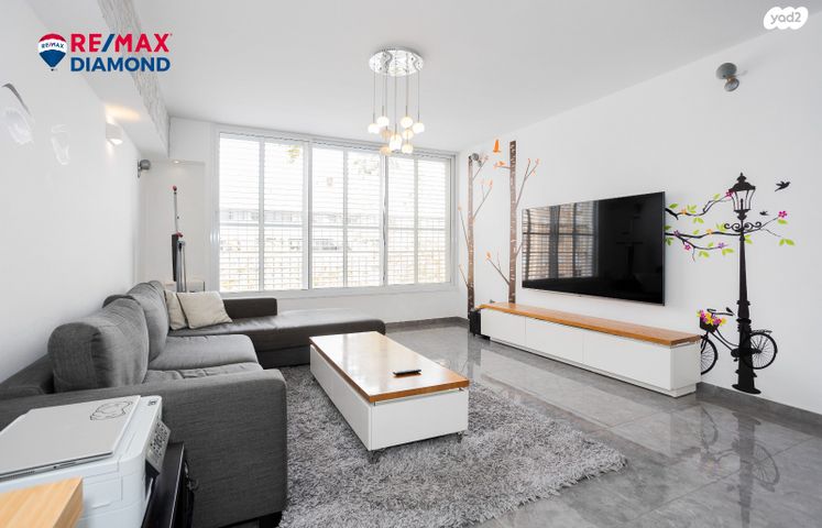 דירה, אוסישקין 3, הדר, רמת השרון