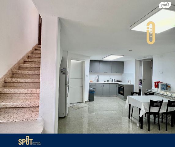 דירה, הכלניות, רכסים, רכסים