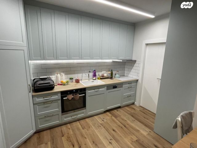 דירה, הצופים, נעורים, ראשון לציון