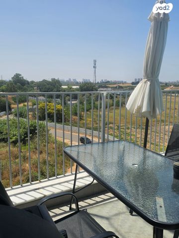 דירה, בית דגן