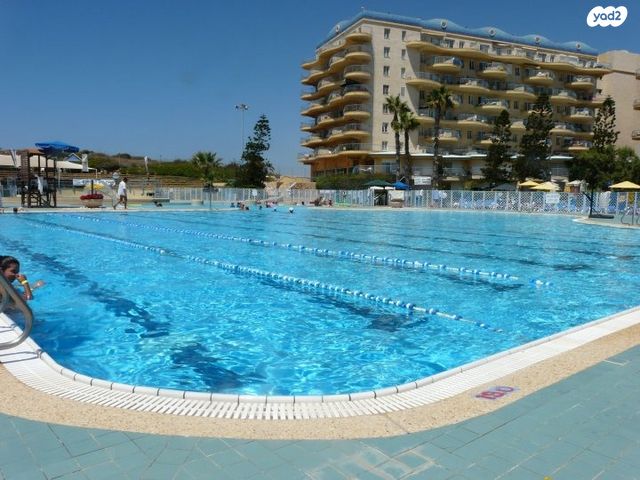 דירה, שדרות מנחם בגין 1, גבעת אולגה, חדרה