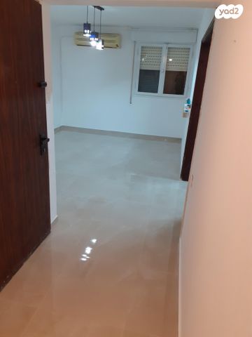 דירת גן, אברהם שטרן 53, קרית היובל, ירושלים