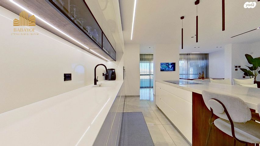 דירת גן, עמנואל זיסמן, חומת שמואל, הר חומה, ירושלים