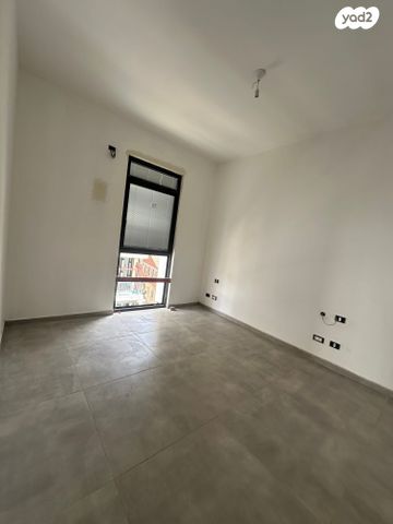 דירה, דרך שלמה, תל אביב יפו