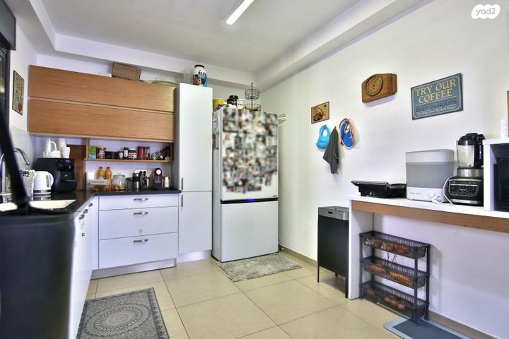 דירה, עפרה חזה, משכנות האומנים, קרית מוצקין