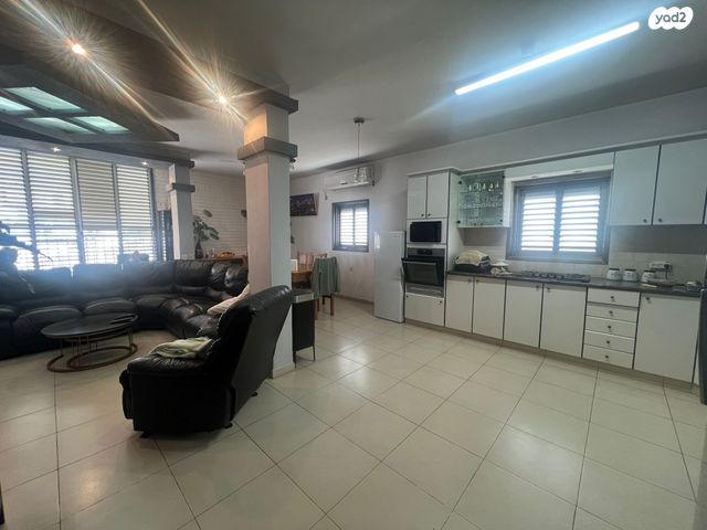 גג/ פנטהאוז, השר שפירא, דרום מערב ותיק, בת ים