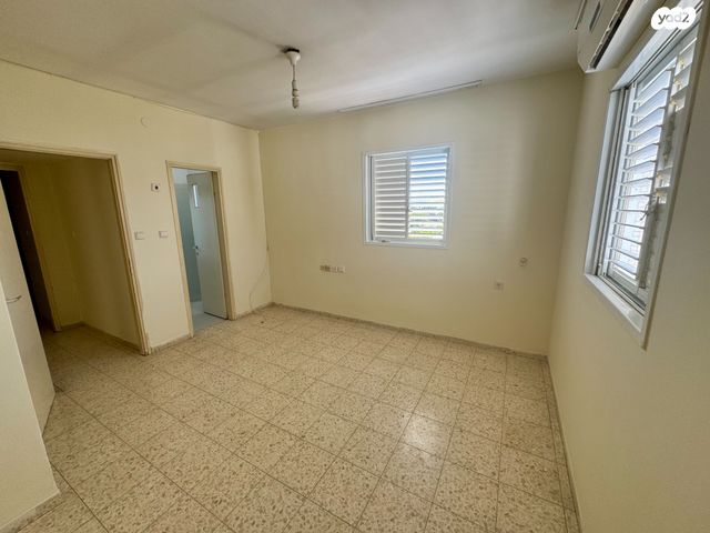 דירה, תל חי, כפר סבא