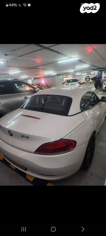 ב מ וו Z4
