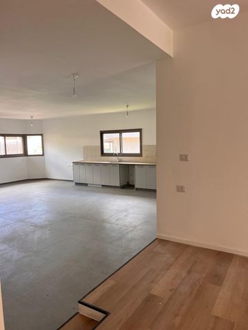 גג/ פנטהאוז, שרעבי יעקב סעדיה 1, נווה מרמורק, רחובות