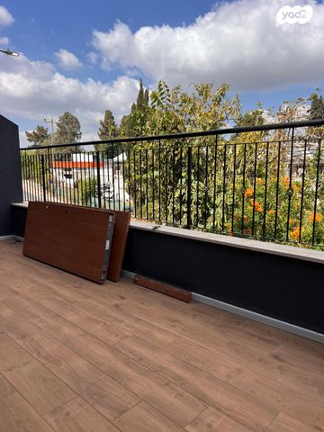 גג/ פנטהאוז, שרעבי יעקב סעדיה 1, נווה מרמורק, רחובות