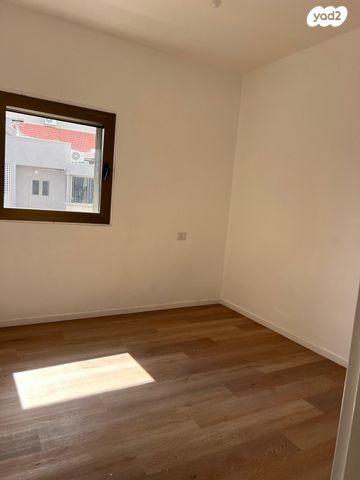 גג/ פנטהאוז, שרעבי יעקב סעדיה 1, נווה מרמורק, רחובות