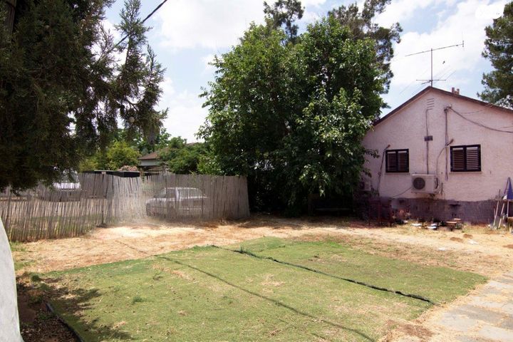 משק חקלאי/ נחלה, האתרוג, גנות