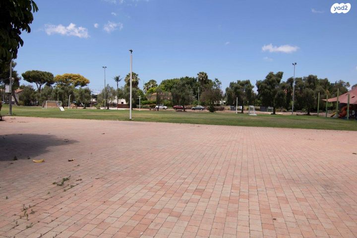 משק חקלאי/ נחלה, האתרוג, גנות