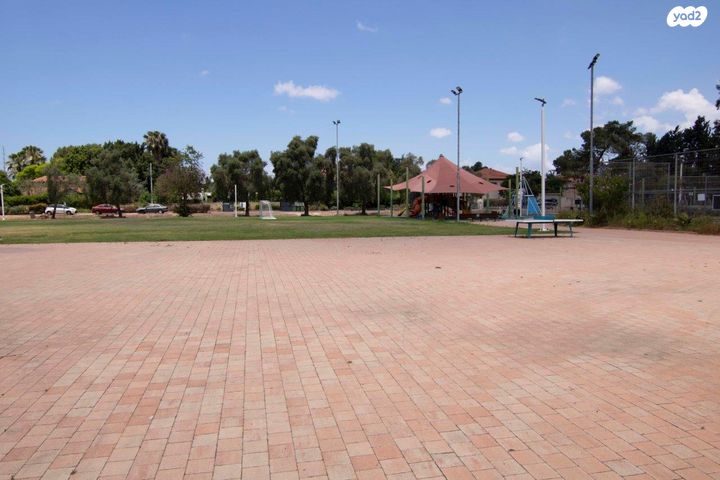 משק חקלאי/ נחלה, האתרוג, גנות