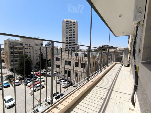 דירה להשכרה בירושלים (תיווך) — 2