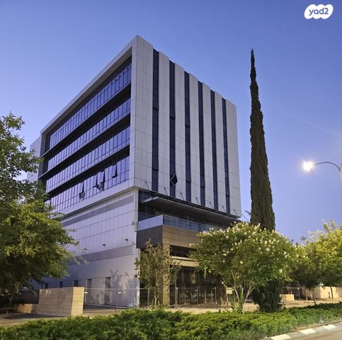 משרדים, שדרות המקצועות, מודיעין מכבים רעות