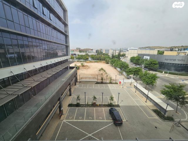 משרדים, שדרות המקצועות, מודיעין מכבים רעות